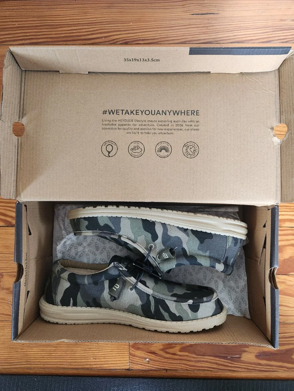 HEYDUDE Men's Wally Canvas Camo Shoes, Size 9 NIB